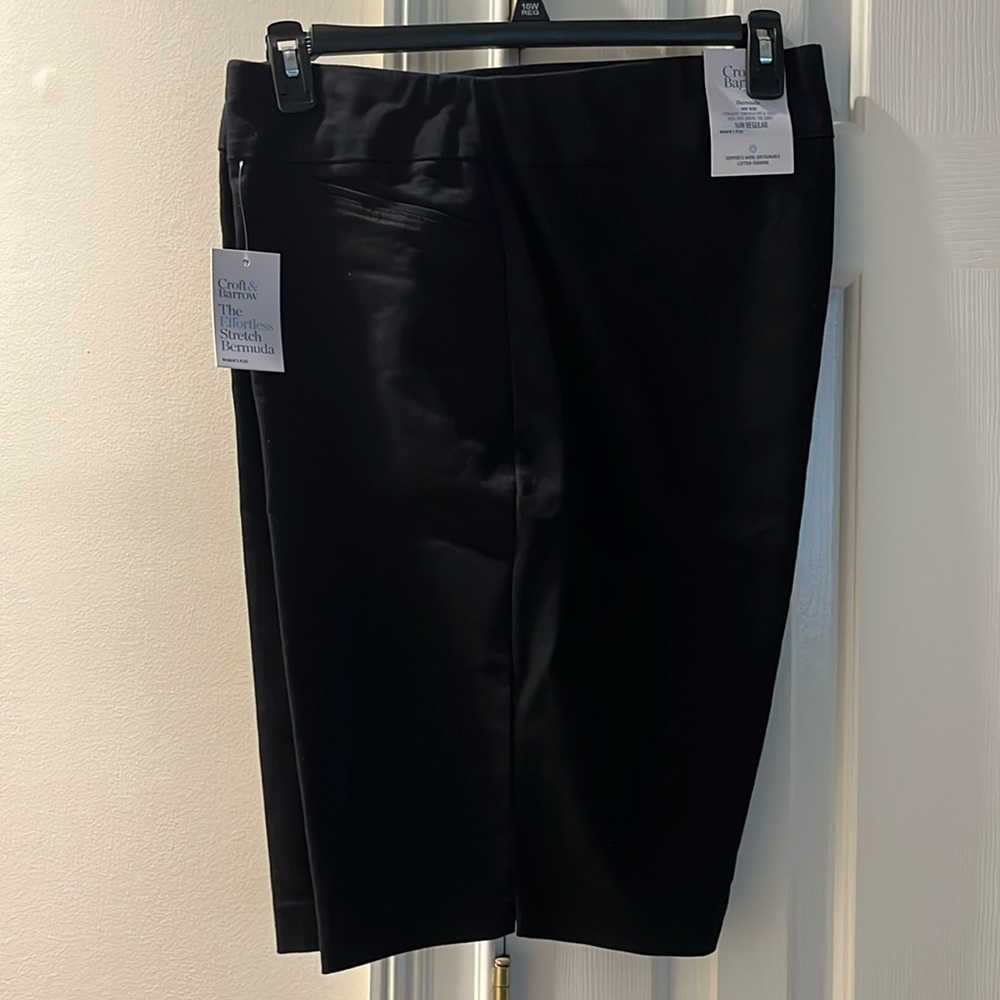 BNWT Bermuda shorts